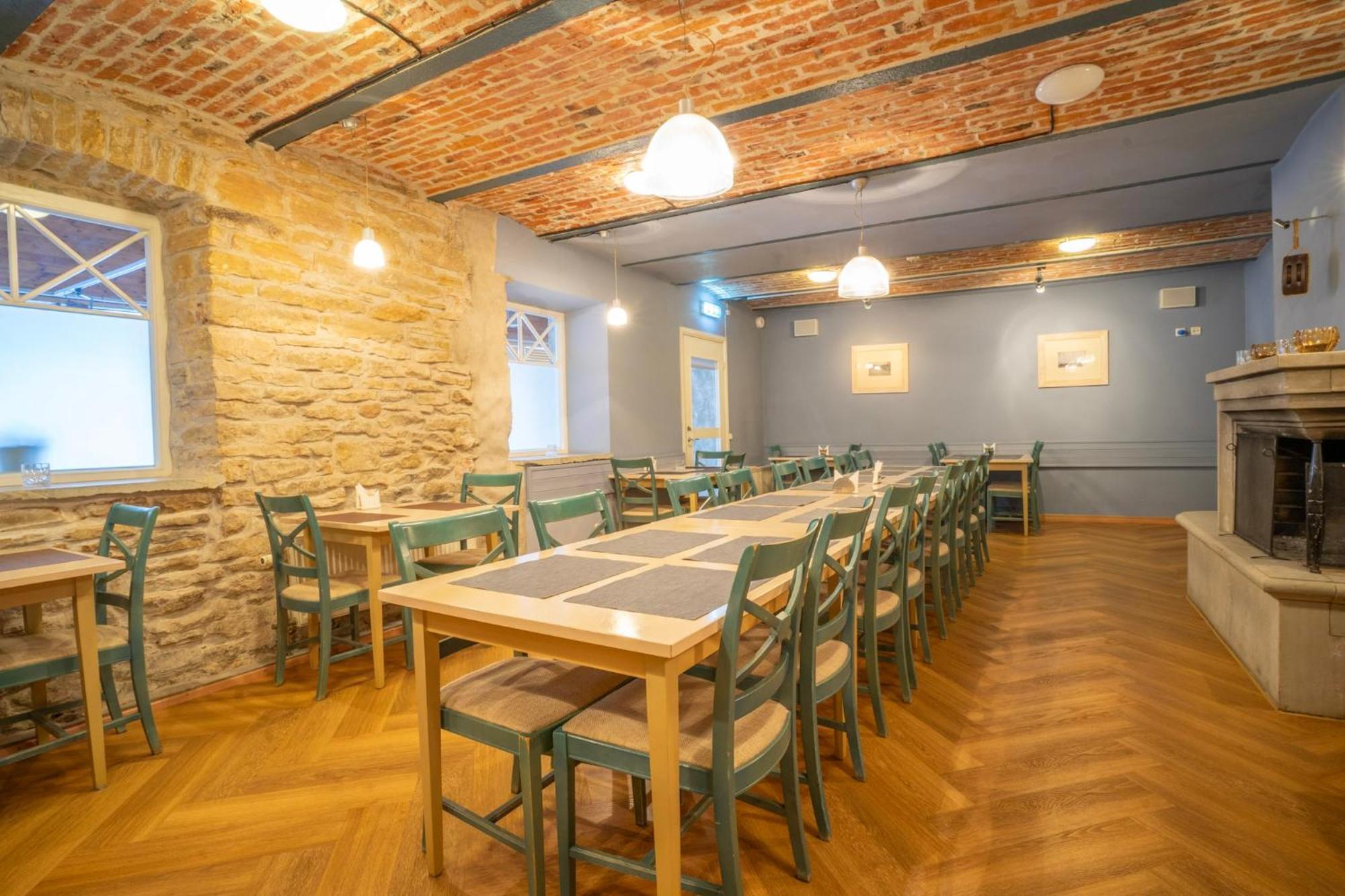 Kongo Hotel Haapsalu Εξωτερικό φωτογραφία