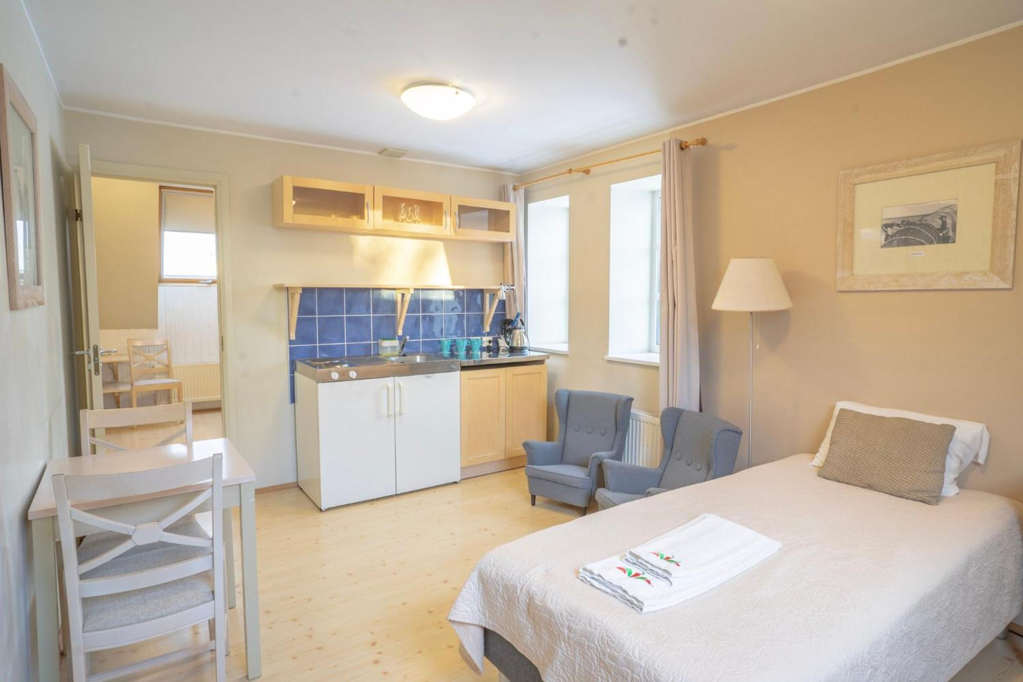 Kongo Hotel Haapsalu Εξωτερικό φωτογραφία